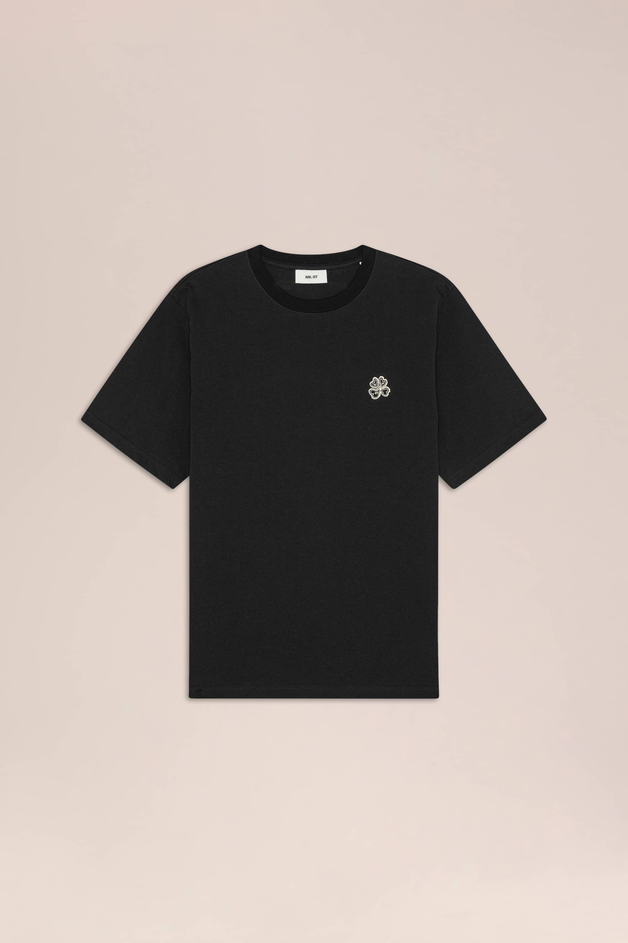 トップス 26ss EMBROIDERY T-SHIRT(BLACK) 1 Jett 30026 T-shirt | NN.07® Official Webshop