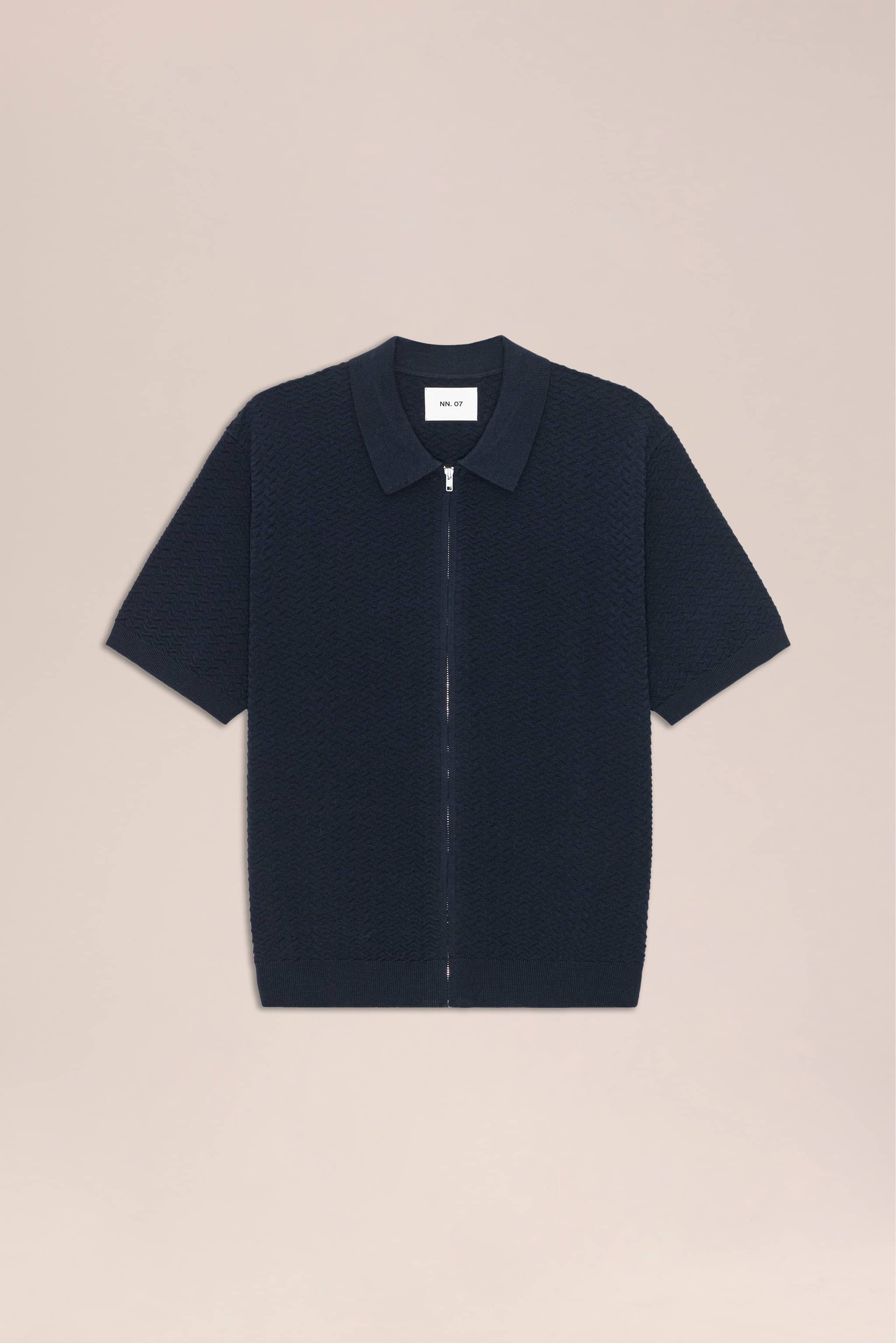 Product image 1 for Gustav